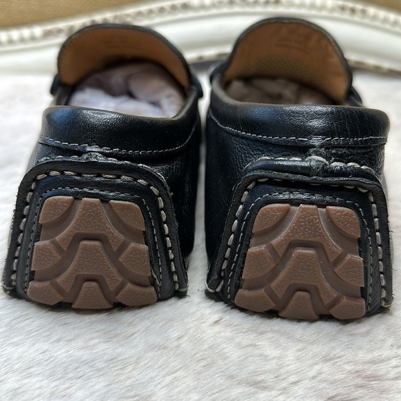 Johnston & Murphy | Men's Gibson Black Leather Bit J Flex Driving Loafer - Picture 10 of 13